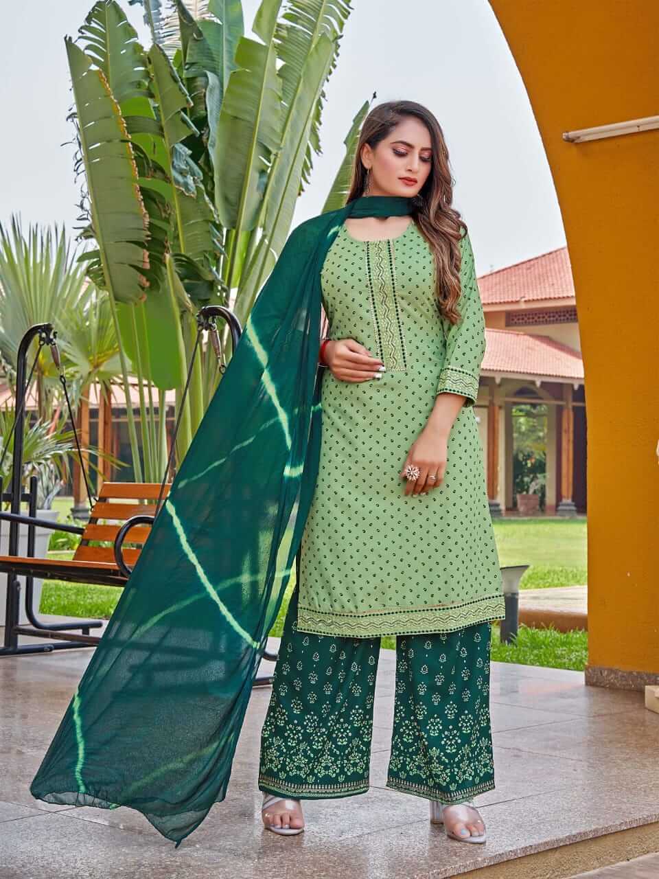 Chunri print hot sale salwar kameez